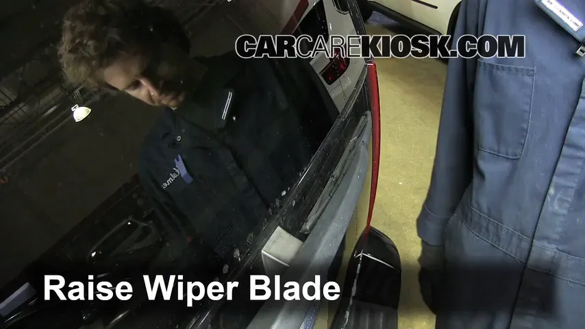2008 Cadillac Escalade 6.2L V8 Windshield Wiper Blade (Rear)